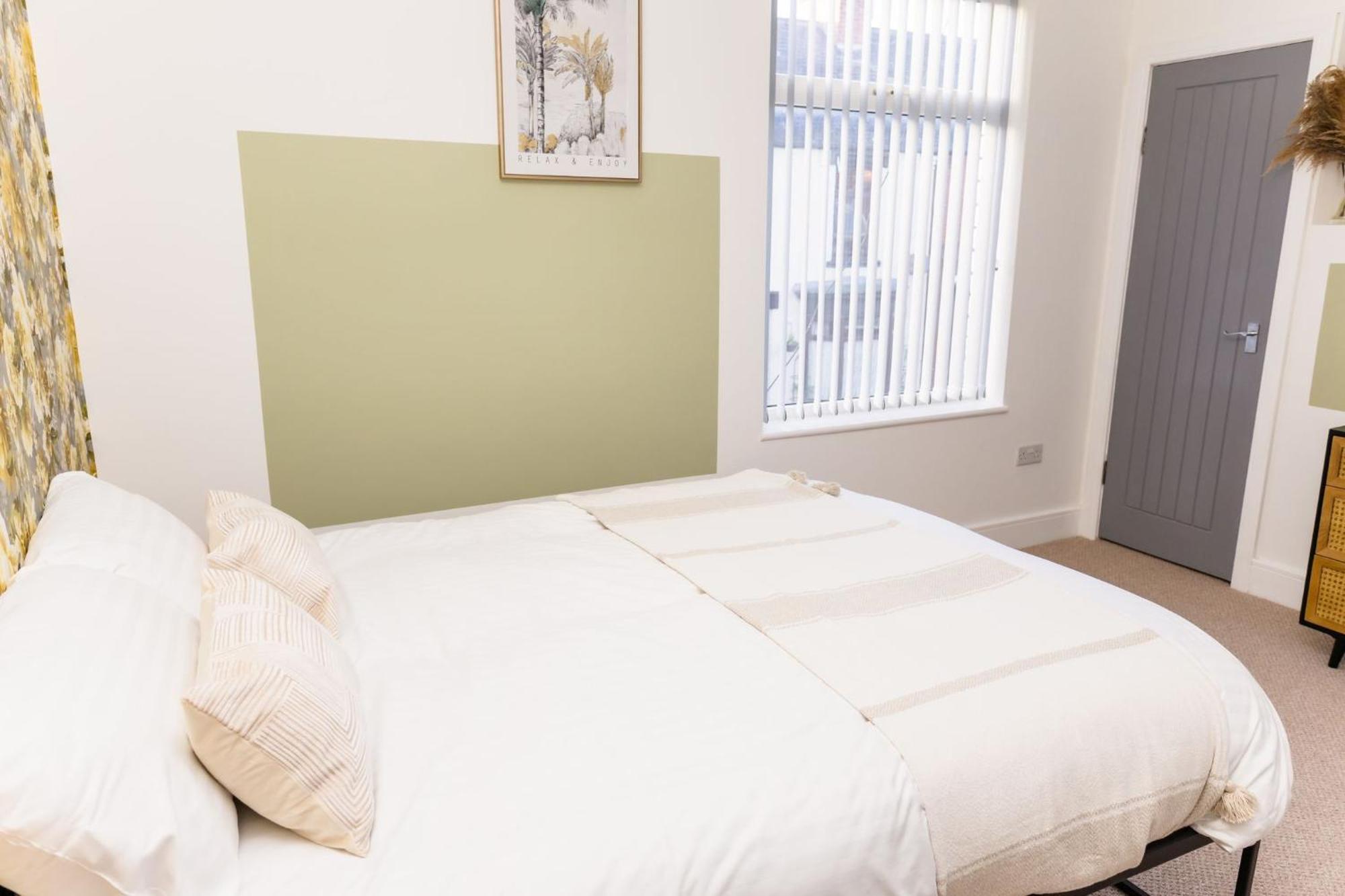 فيلا ريدكارفي Muriel Retreat - Central Location - Free Parking, Fast Wifi, Smarttv With Netflix By Yoko Property المظهر الخارجي الصورة